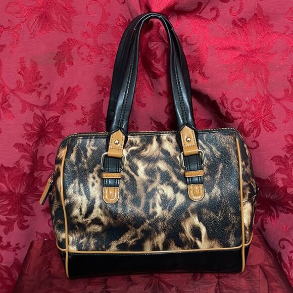 Calvin Klein Leather/Patent Leather Leopard Cheetah print‎ bag - Picture 3 of 16